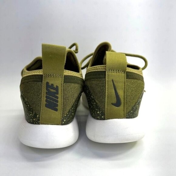 Nike LunarCharge Essential 'Camper Green' Mens Size 10.5  Green Athletic Trainer - Picture 2 of 13